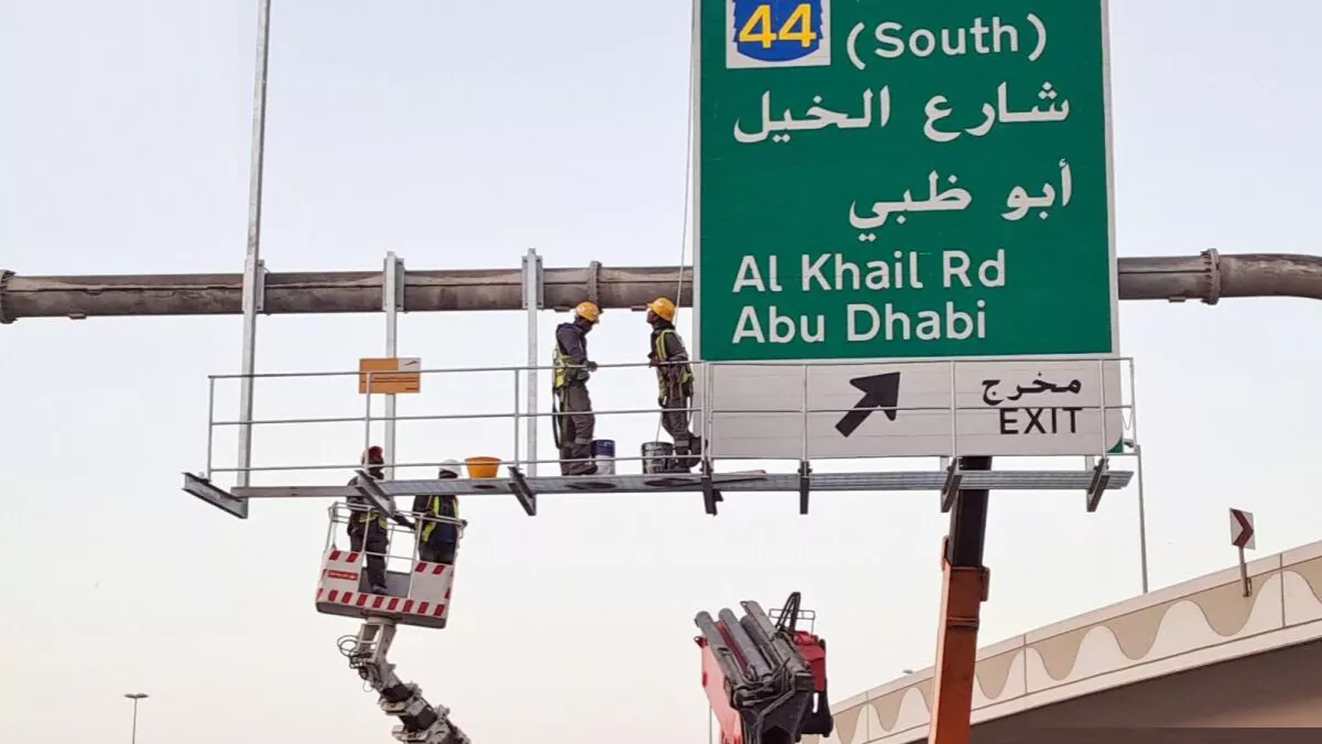 Dubai’s RTA completes maintenance works on 67,816 traffic and directional signs across Dubai over six months 