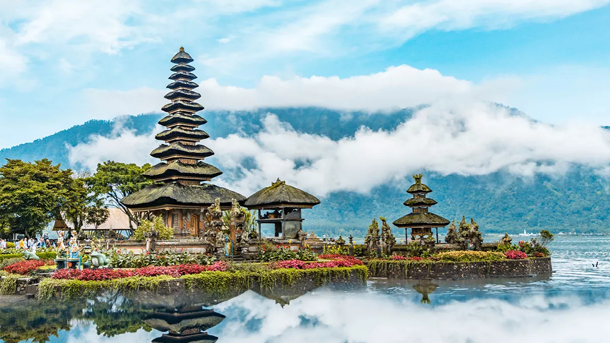 Free of cost entry visas to Indonesia for 20 countries, including India, US, UK, Saudi Arabia, and Qatar