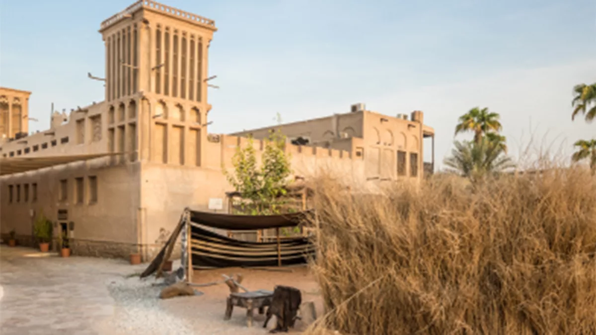 Al Shindagha Museum, Al Fahidi Historical Neighbourhood, and Etihad Museum are rated as top tourist destinations in Dubai