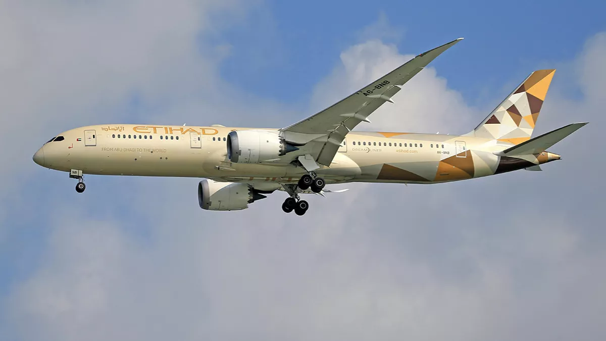 Etihad Airways announced its preparations to expand to ten new destinations on a single day