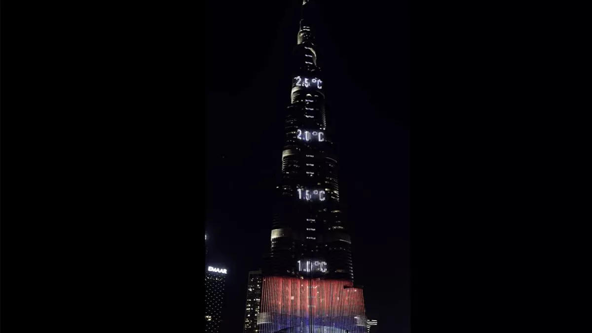 Burj Khalifa displayed temperatures from 1.0 to 2.0 degrees Celsius, with colours turning blue to red